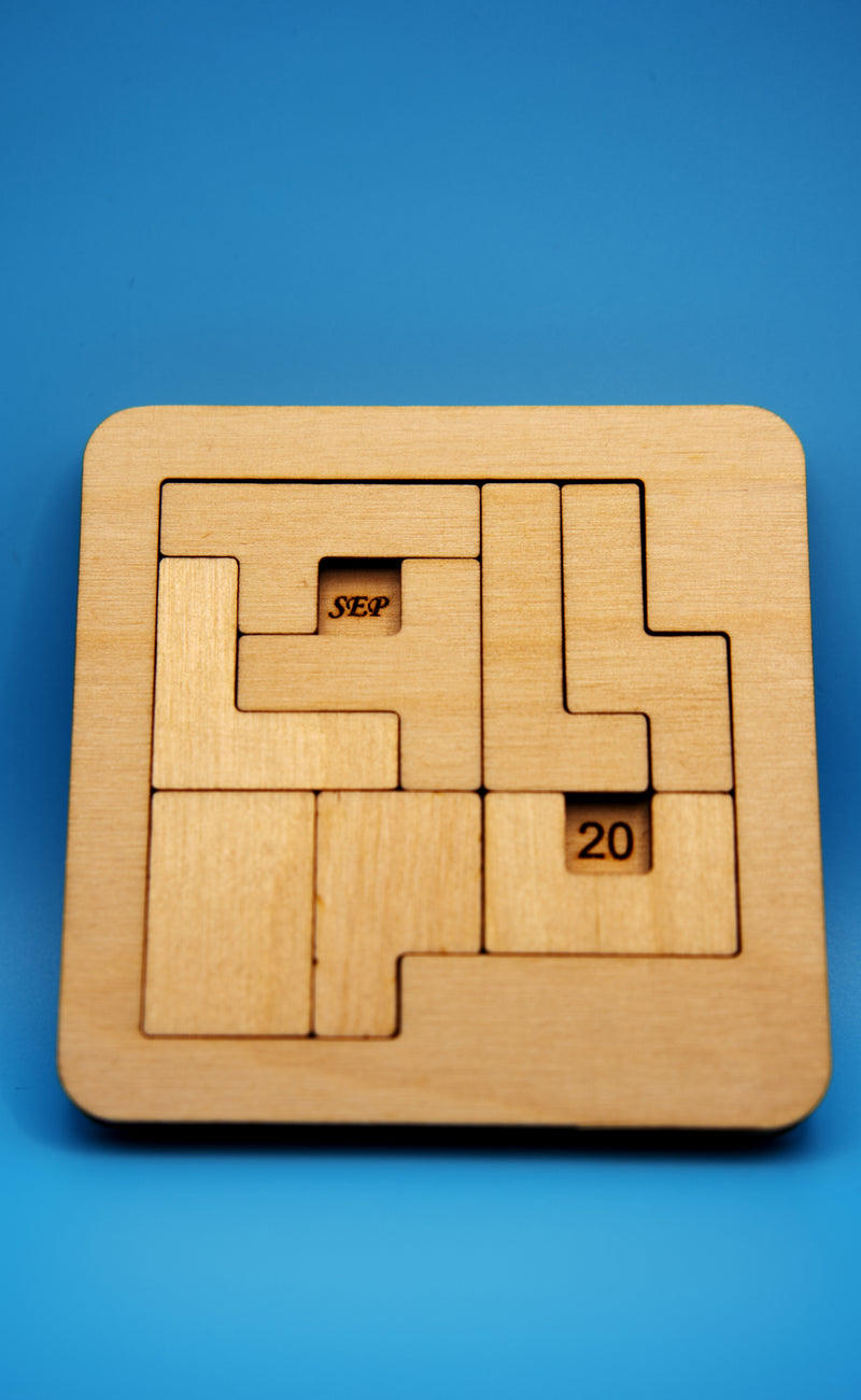 Daily puzzle callendar