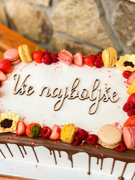 Cake topper text_wood